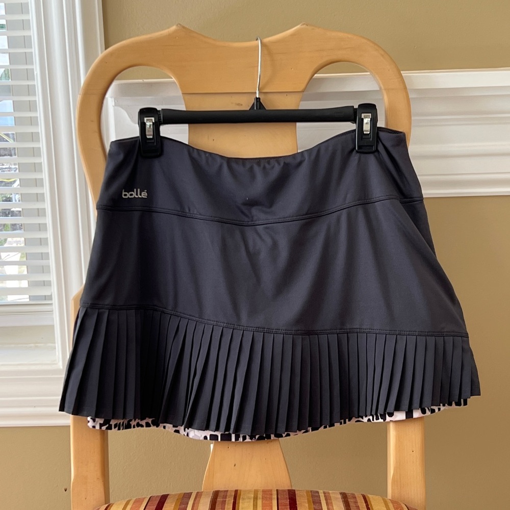 Bolle pleated tennis skirt like new condition grey with purple size L